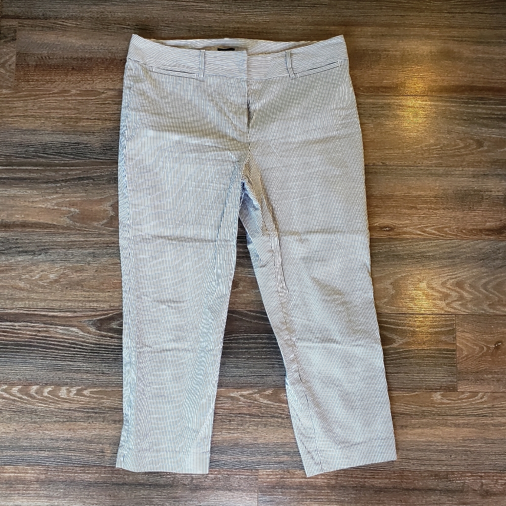 Ann Taylor Cropped Pinstriped Curvey Fit Pants